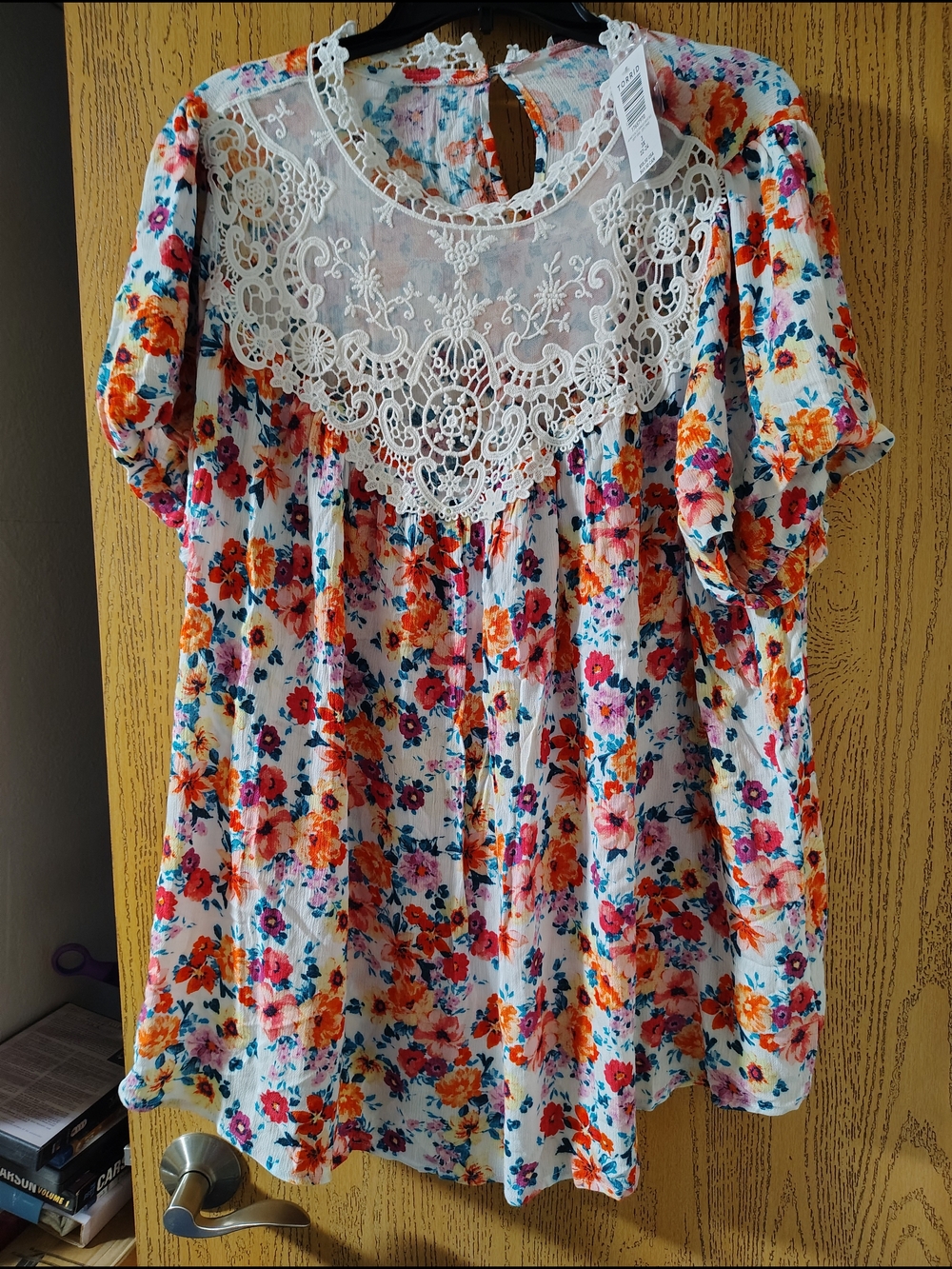torrid White Floral Lace Yoke Top with Orange & Pink Flowers